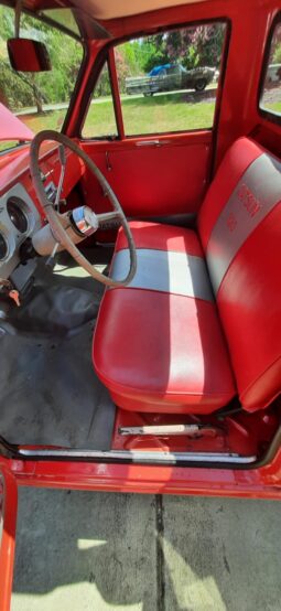
										1963 Datsun 320 Pickup full									