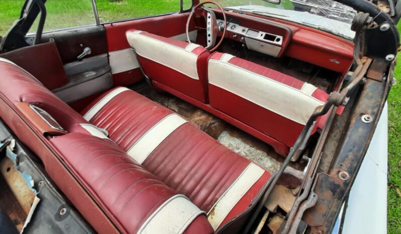 
								1961 Chevy Impala Convertible full									