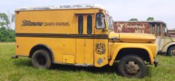 
										1965 Chevy c60 Milk Truck full									