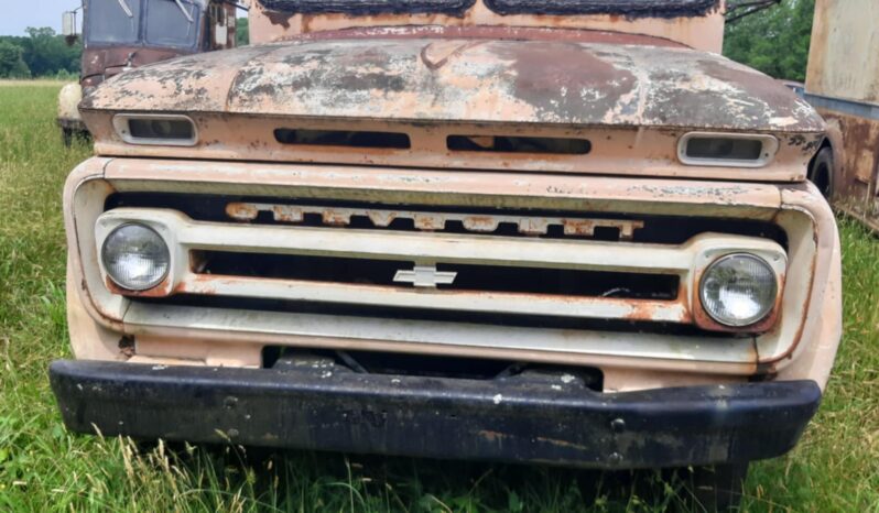 
								1965 c50 Milk Truck full									