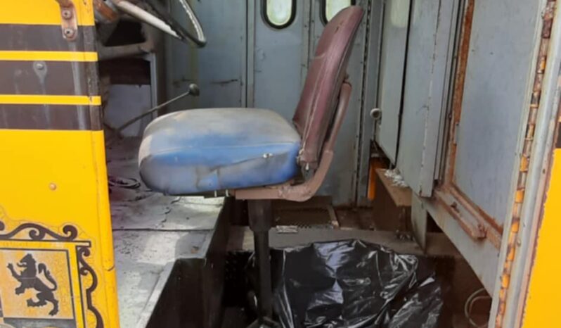 
								1965 Chevy c60 Milk Truck full									