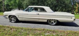 
										1964 Chevy Impala Super Sport full									