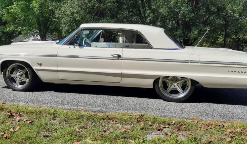 
								1964 Chevy Impala Super Sport full									