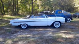 
										1961 Chevy Impala Convertible full									