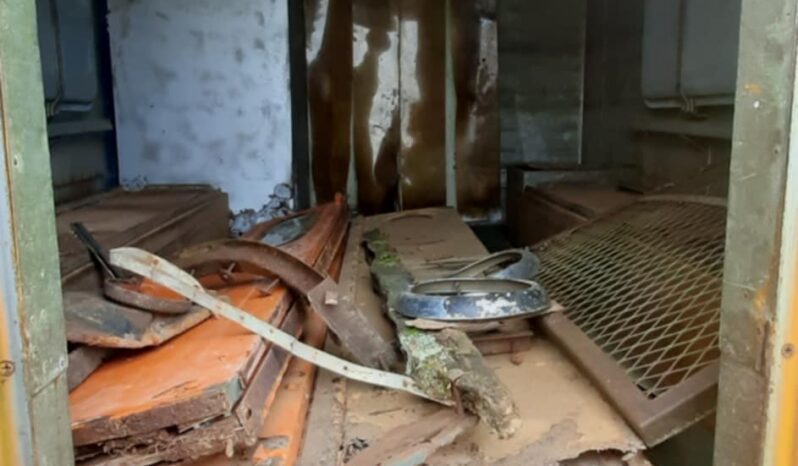 
								1965 Chevy c60 Milk Truck full									