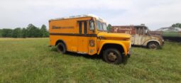 
										1965 Chevy c60 Milk Truck full									