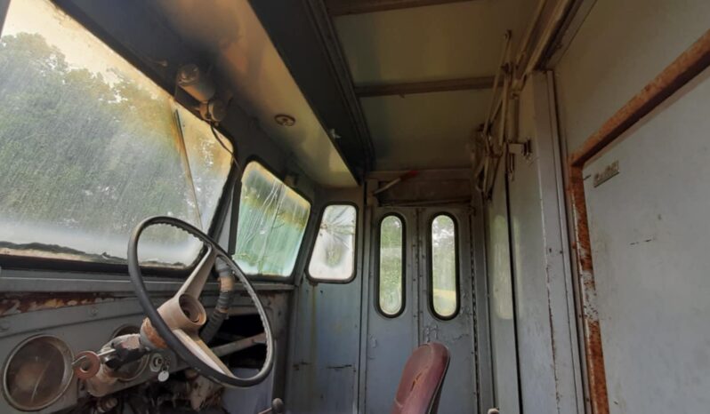 
								1965 Chevy c60 Milk Truck full									