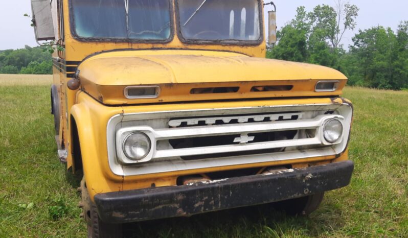 
								1965 Chevy c60 Milk Truck full									