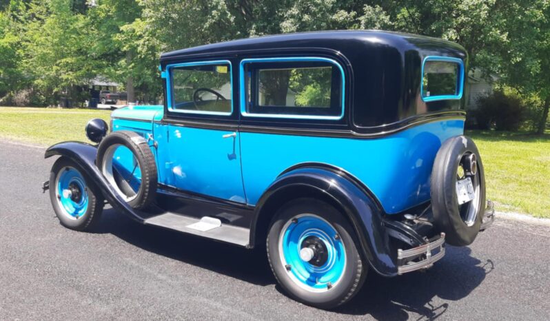 
								1929 Chevy Sedan full									