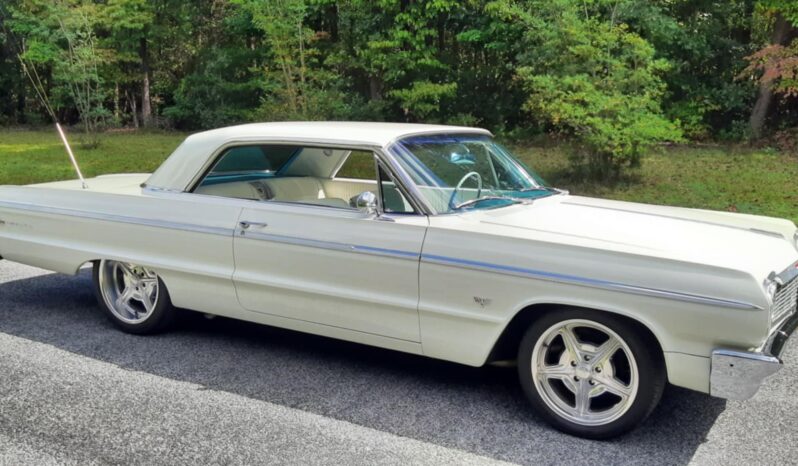 
								1964 Chevy Impala Super Sport full									