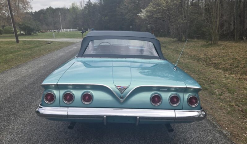 
								1961 Chevrolet Impala Convertible full									