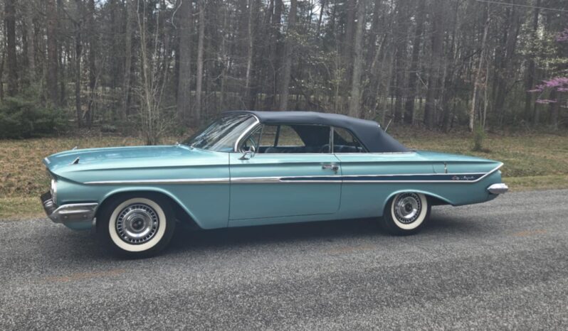 
								1961 Chevrolet Impala Convertible full									