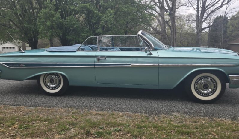 
								1961 Chevrolet Impala Convertible full									