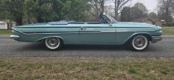 
										1961 Chevrolet Impala Convertible full									