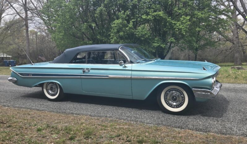 
								1961 Chevrolet Impala Convertible full									