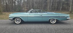 
										1961 Chevrolet Impala Convertible full									