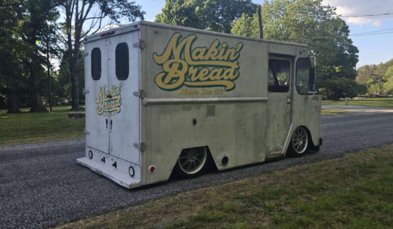 
								1966 Aluminum Shorty Panel Van full									