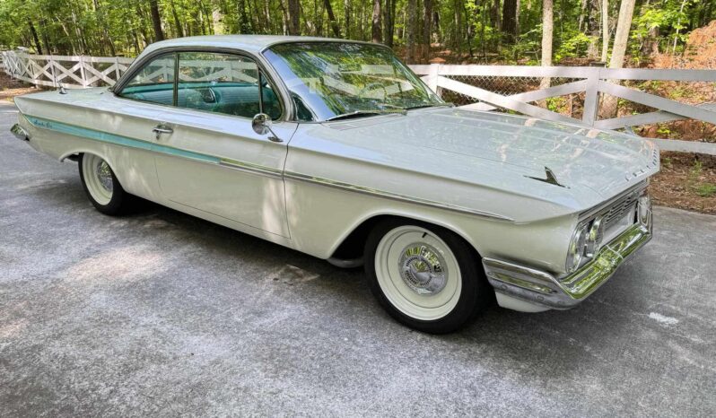 
								1961 Chevrolet Impala Bubbletop full									