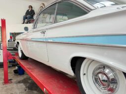
										1961 Chevrolet Impala Bubbletop full									