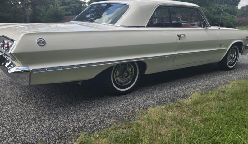 
								1963 Chevrolet Impala Super Sport full									
