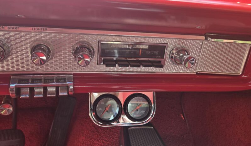 
								1963 Chevrolet Impala Super Sport full									