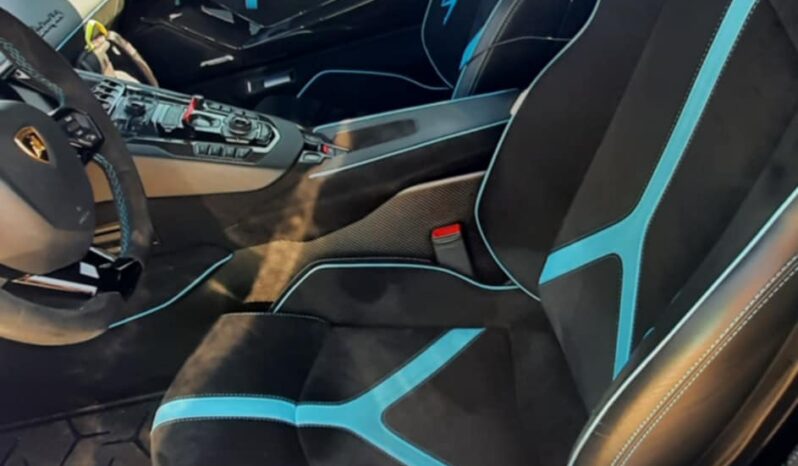 
								2016 Lamborghini Aventador SV full									