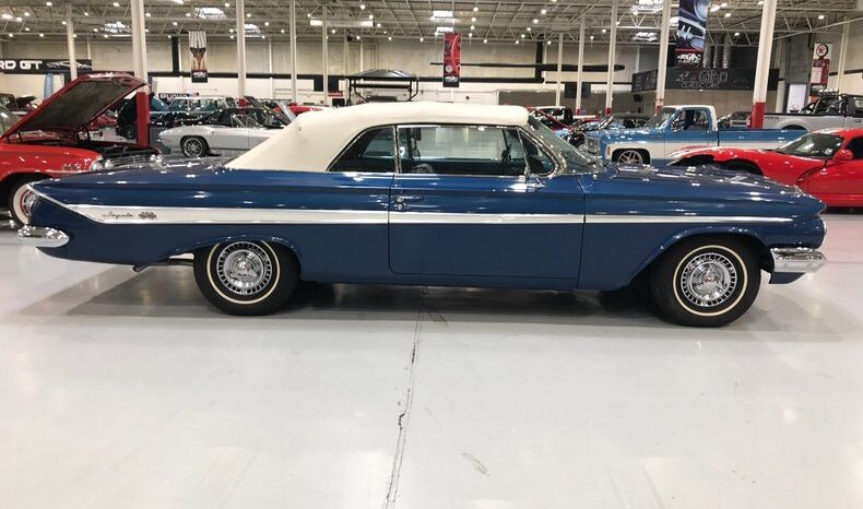 
								1961 Chevrolet Impala Convertible full									