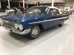 
										1961 Chevrolet Impala Convertible full									