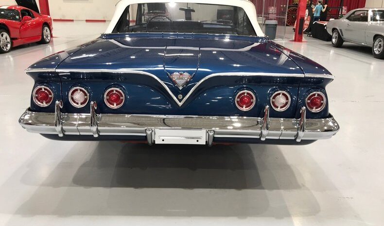 
								1961 Chevrolet Impala Convertible full									