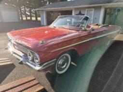 
										1961 Chevrolet Impala Convertible full									