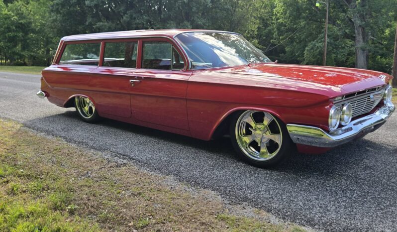 
								1961 Chevrolet Parkwood full									