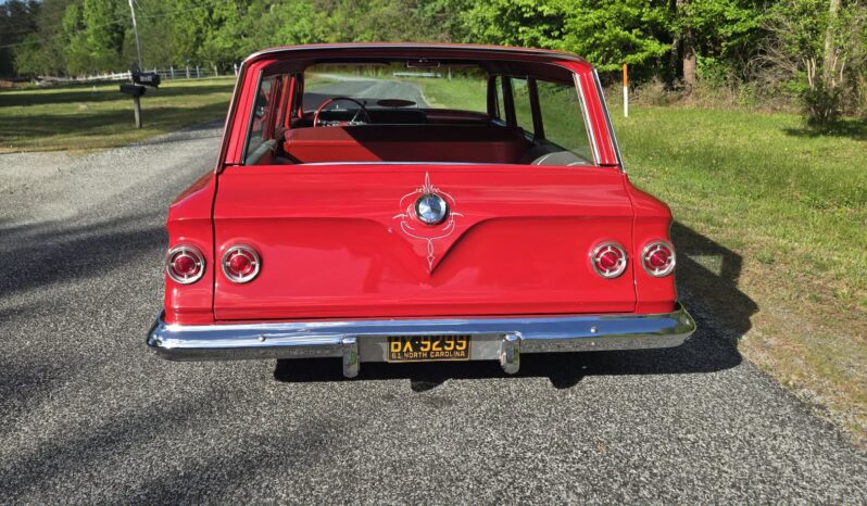 
								1961 Chevrolet Parkwood full									