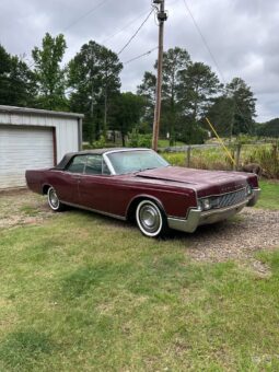 
										1967 Lincoln Continental full									