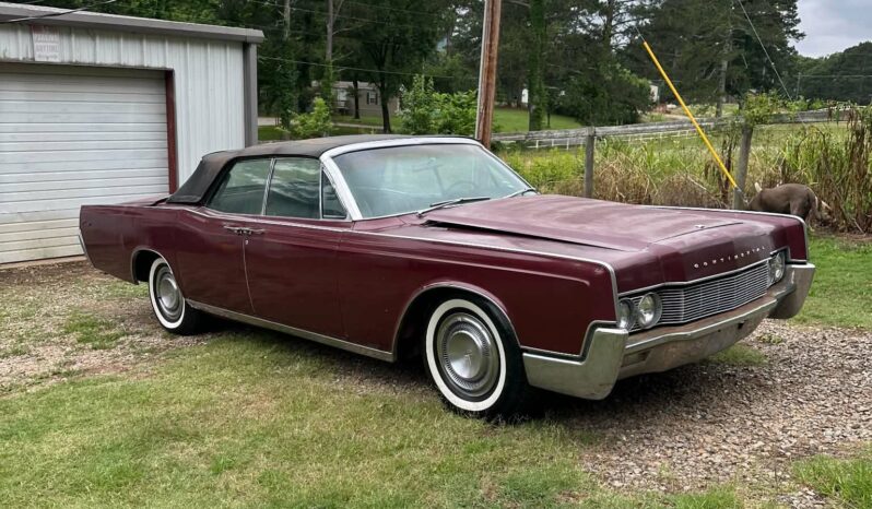 
								1967 Lincoln Continental full									